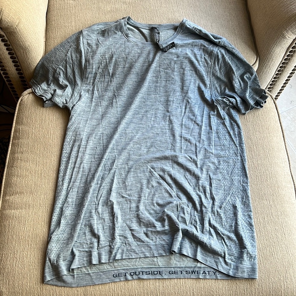 Lululemon mens athletic shirt size L